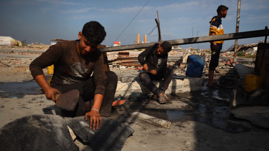 cutting plastic for fuel gaza m hajjar mee