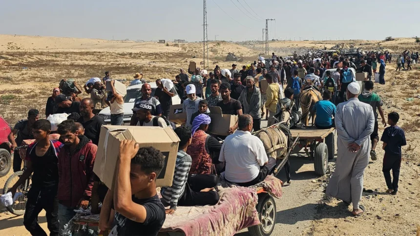 gaza aid packages queuing palestinians afp.jpg